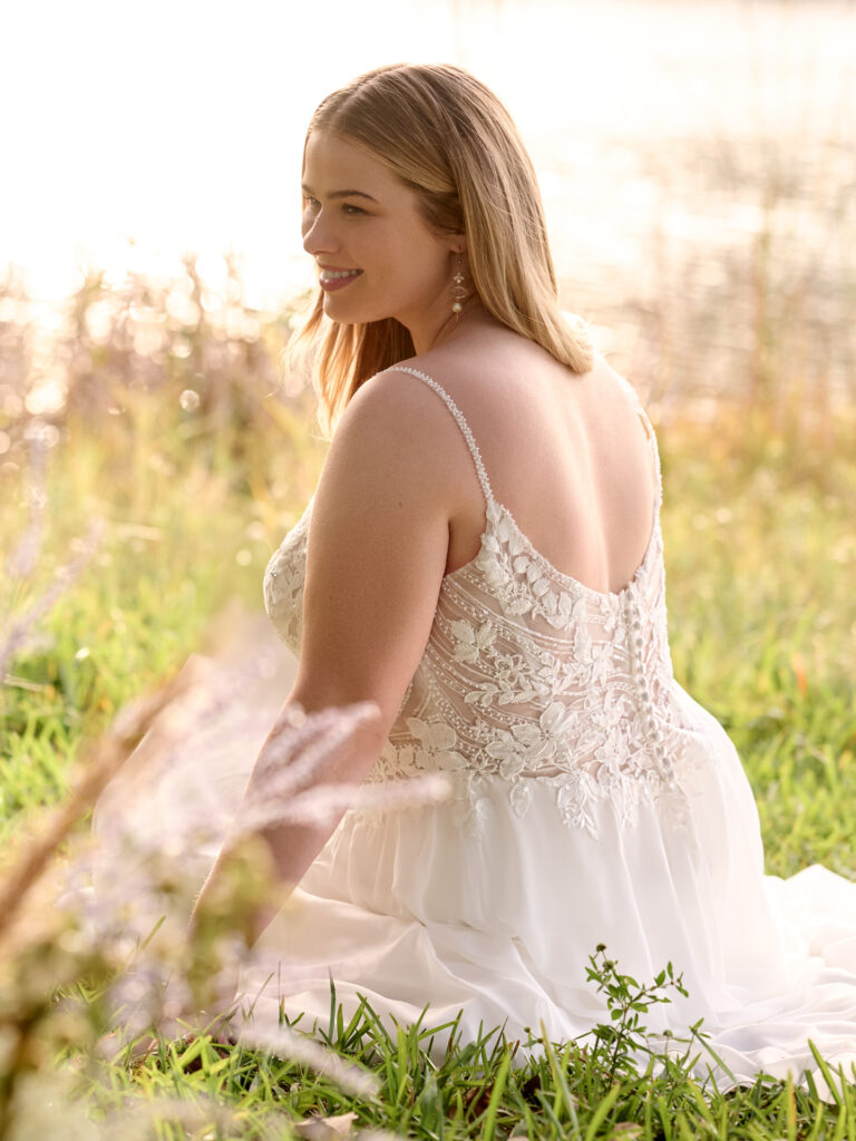 Rebecca-Ingram-Finley-A-line-Wedding-Dress-25RS888A01-PROMO12-IV002-Curve