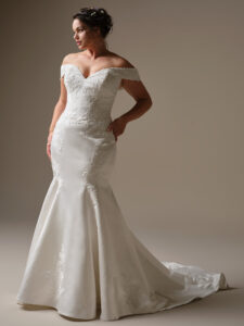 Rebecca-Ingram-Miley-Fit-and-Flare-Wedding-Dress-26RS440A01-Alt70-IV002-Curve