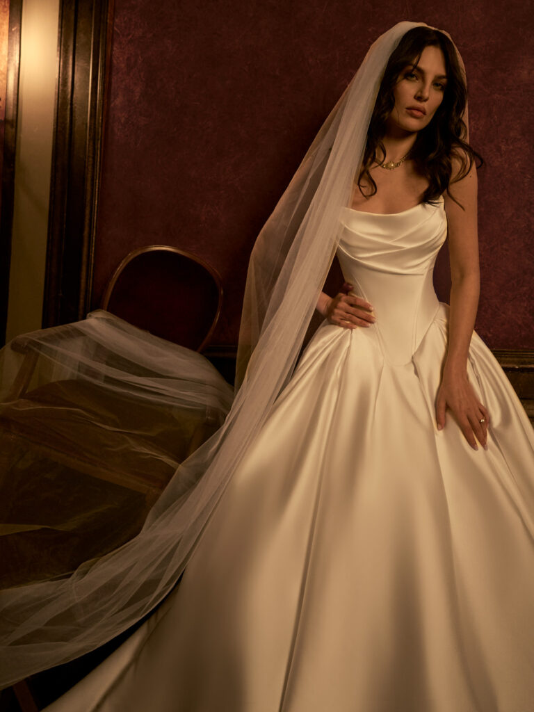 Maggie-Sottero-Fiorita-Ballgown-Wedding-Dress-F6MS207A01-PROMO9-IV002