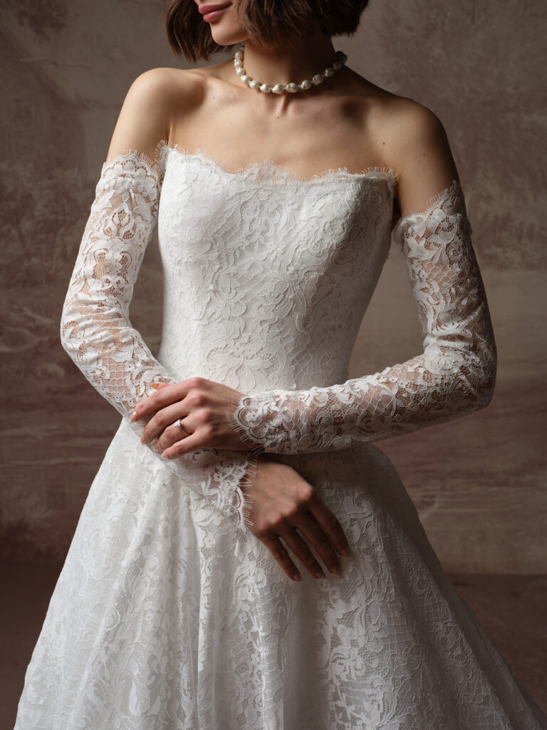 Maggie-Sottero-Serena-A-line-Wedding-Dress-F6MZ075A01-Alt52-IV002