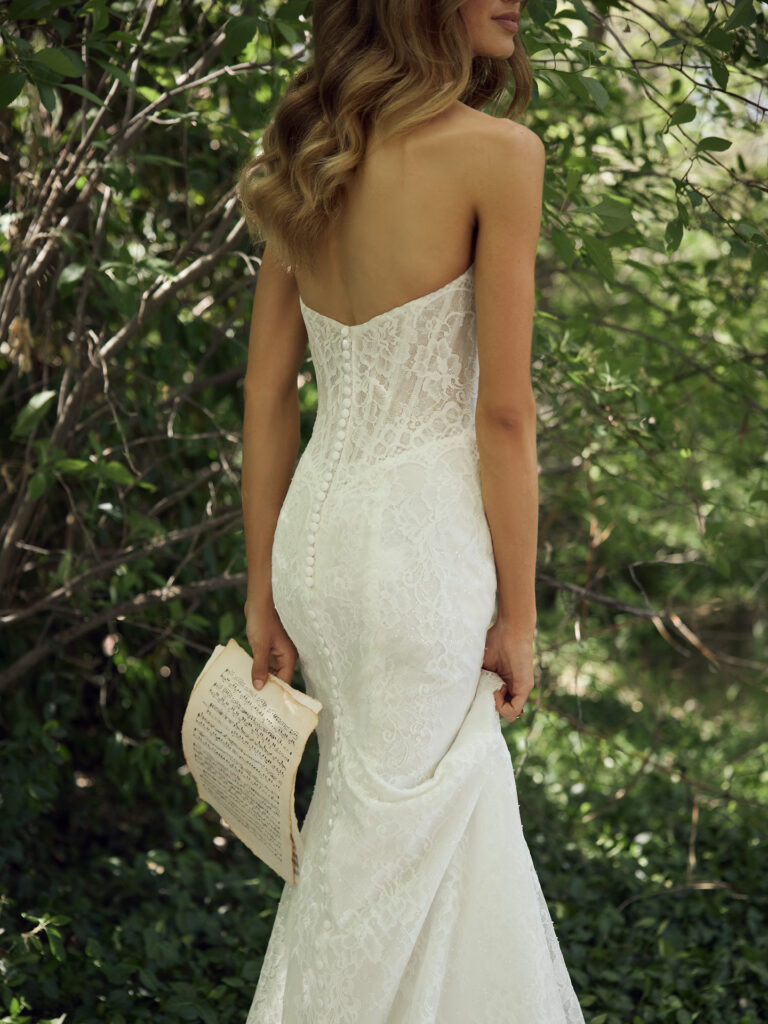 Rebecca-Ingram-Samira-Fit-and-Flare-Wedding-Dress-F6RS203A01-PROMO11-IV002