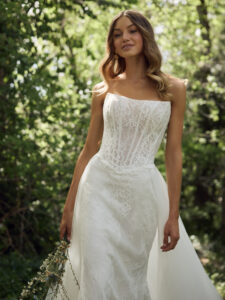 Rebecca-Ingram-Samira-Fit-and-Flare-Wedding-Dress-F6RS203A01-PROMO3-IV002