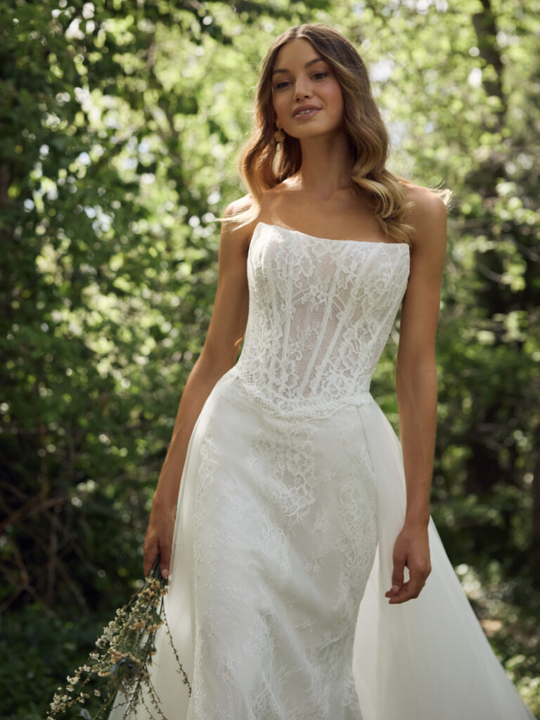 Rebecca-Ingram-Samira-Fit-and-Flare-Wedding-Dress-F6RS203A01-PROMO3-IV002